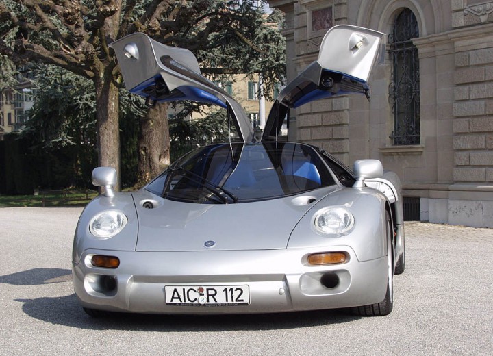 Технически характеристики за Isdera Commendatore - picture 1