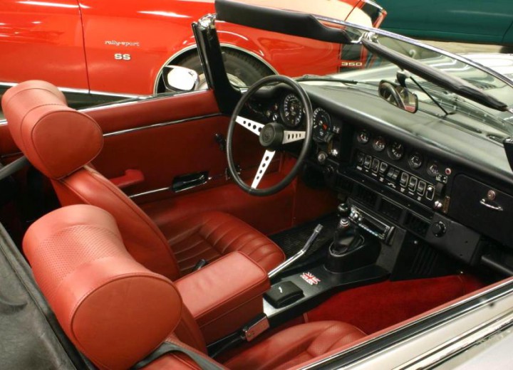 Technical specifications and characteristics for【Jaguar E-type Convertible】 - picture 3