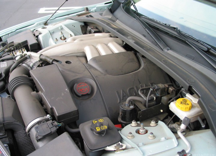 Технически характеристики за Jaguar S-type (CCX) - picture 6