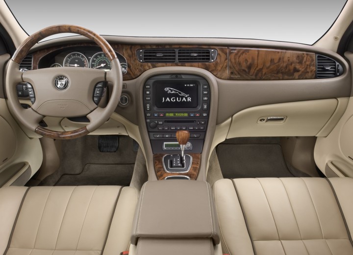Технически характеристики за Jaguar S-type (CCX) - picture 5