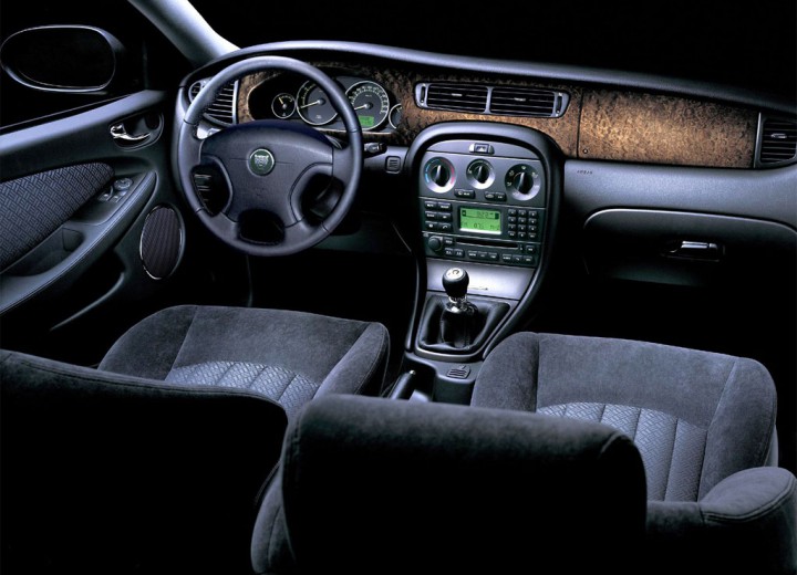 Technical specifications and characteristics for【Jaguar X-Type Estate】 - picture 8