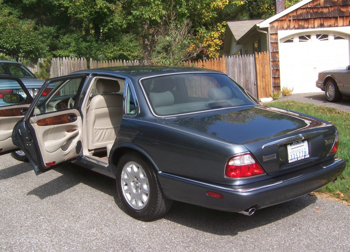 Technical specifications and characteristics for【Jaguar XJ (X308/NAW/NAB)】 - picture 3