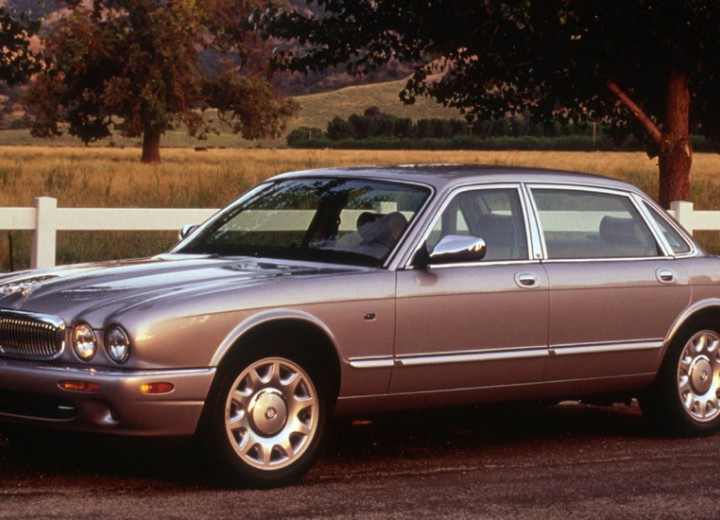 Technical specifications and characteristics for【Jaguar XJ (X308/NAW/NAB)】 - picture 2