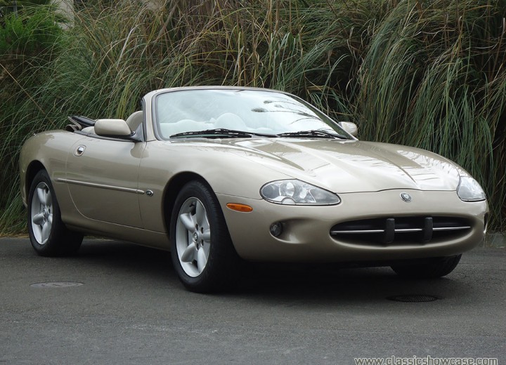 Caractéristiques techniques de Jaguar XK 8 Convertible (QDV) - picture 1