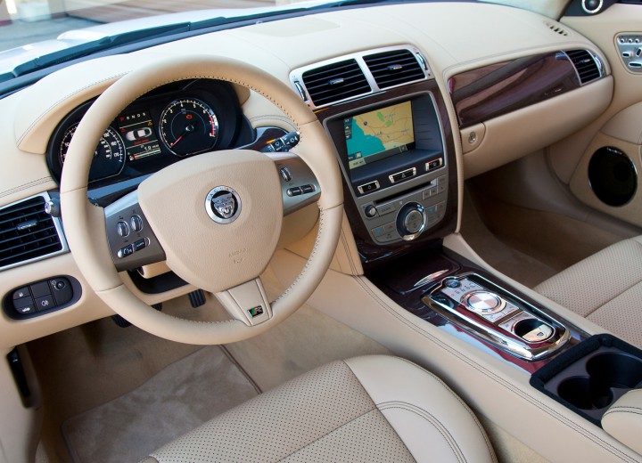 Technical specifications and characteristics for【Jaguar XKR Convertible II】 - picture 5