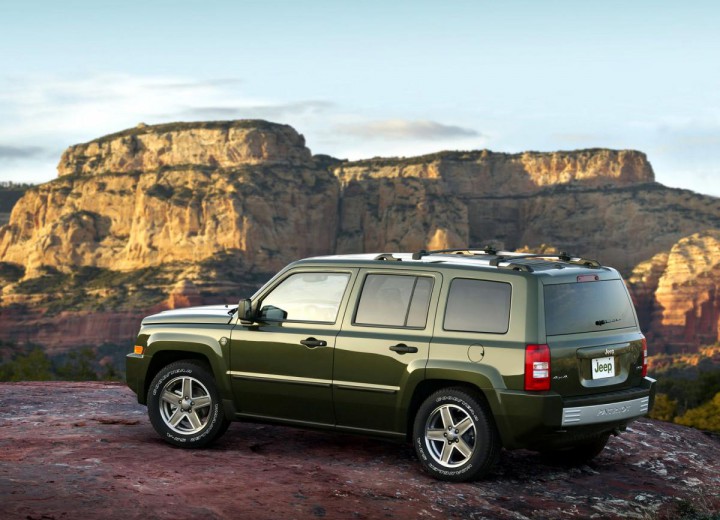 Technical specifications and characteristics for【Jeep Patriot】 - picture 4