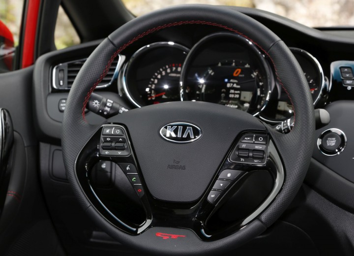 Especificaciones técnicas de Kia Cee'd GT Hatchback - picture 11
