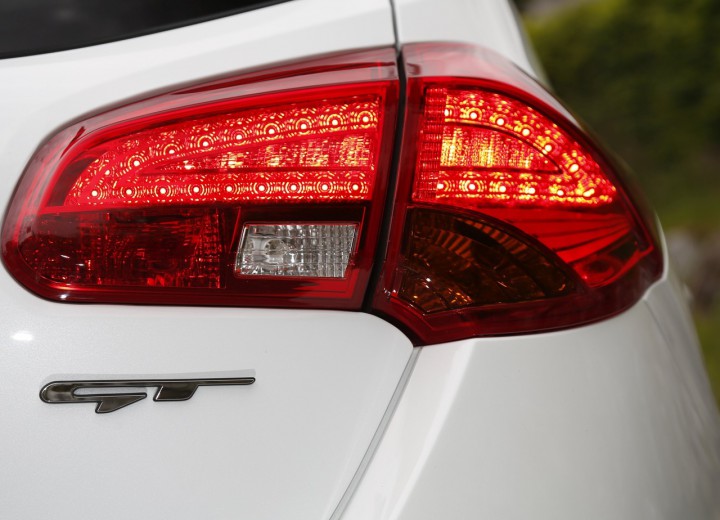 Especificaciones técnicas de Kia Cee'd GT Hatchback - picture 38