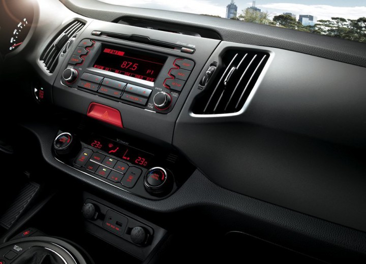 Τεχνικά χαρακτηριστικά για Kia Sportage III - picture 8