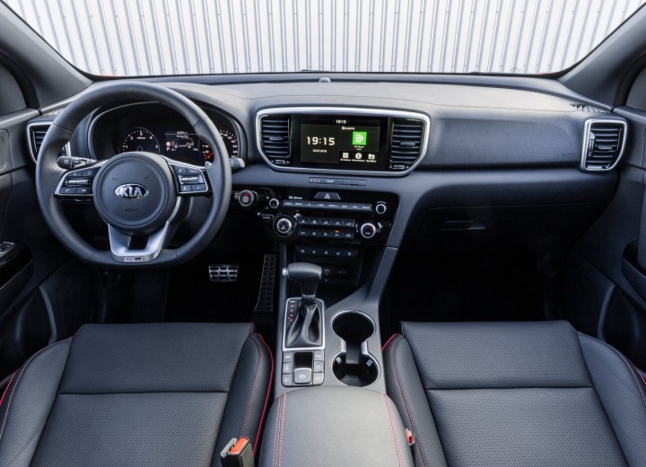 Technical specifications and characteristics for【Kia Sportage IV Restyling】 - picture 4