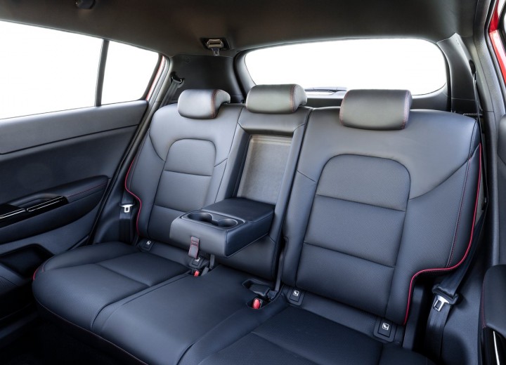 Technical specifications and characteristics for【Kia Sportage IV Restyling】 - picture 8