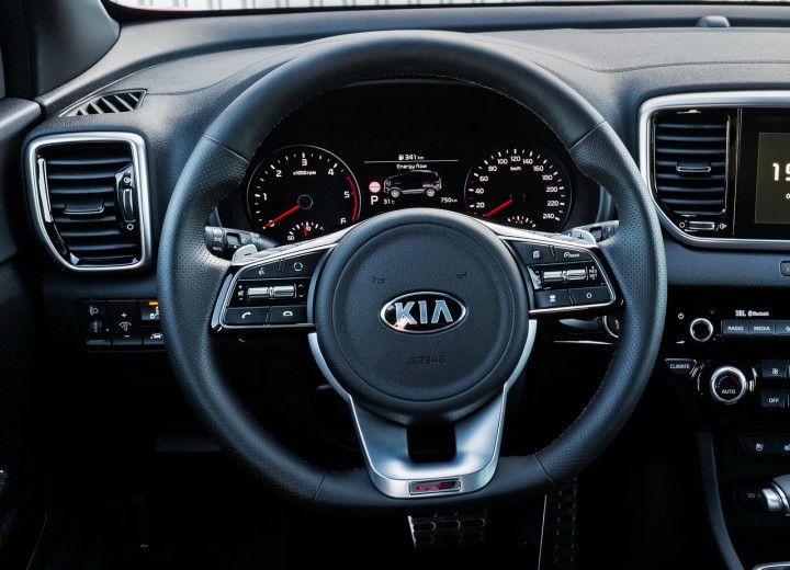 Technical specifications and characteristics for【Kia Sportage IV Restyling】 - picture 6