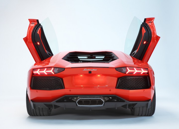 Technische Daten und Spezifikationen für Lamborghini Aventador LP 700-4 - picture 2
