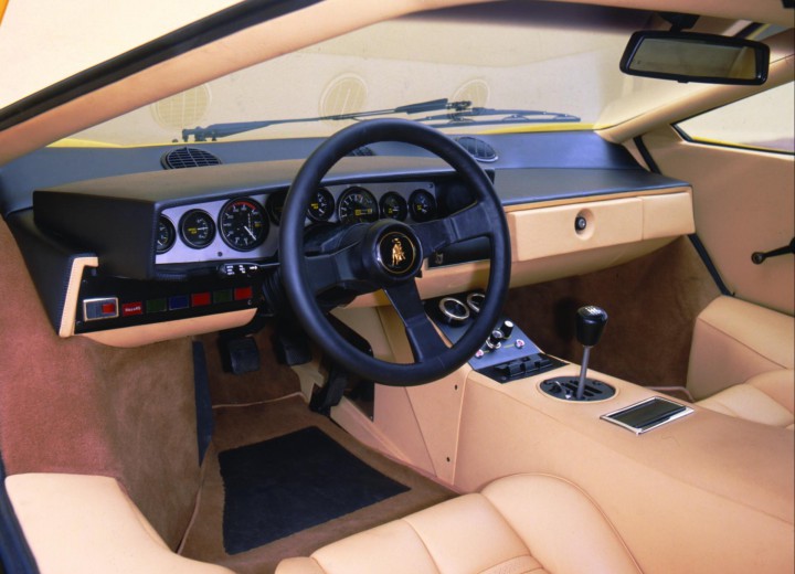 Technical specifications and characteristics for【Lamborghini Countach】 - picture 5