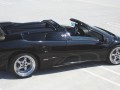Caractéristiques techniques de Lamborghini Diablo Roadster - picture 3