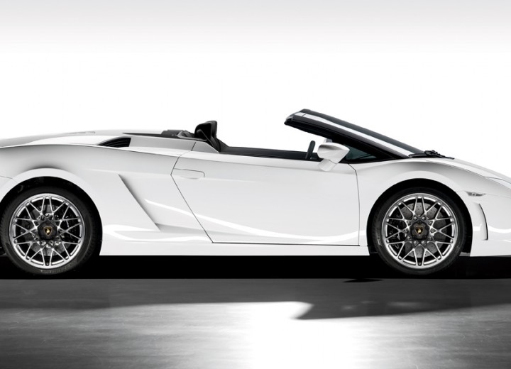 Technical specifications and characteristics for【Lamborghini Gallardo LP 560-4】 - picture 2