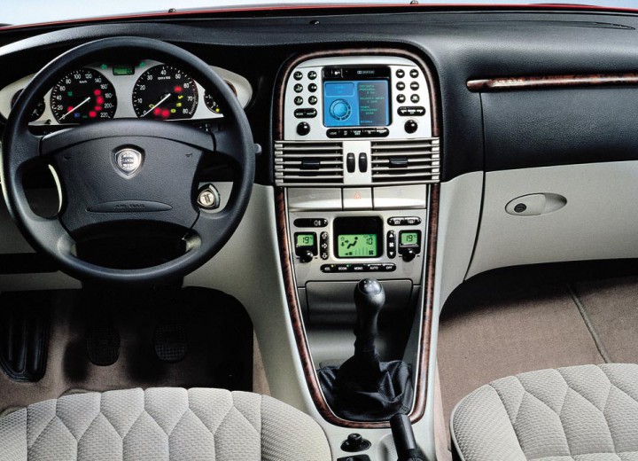 Caractéristiques techniques de Lancia Lybra SW (839) - picture 6