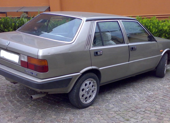 Technical specifications and characteristics for【Lancia Prisma (831 AB)】 - picture 3