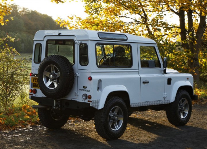 Τεχνικά χαρακτηριστικά για Land Rover Defender 90 - picture 2