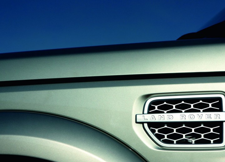 Technical specifications and characteristics for【Land Rover Discovery IV】 - picture 10
