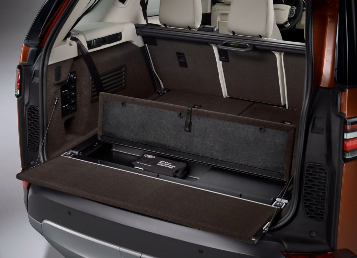 Technical specifications and characteristics for【Land Rover Discovery V】 - picture 16