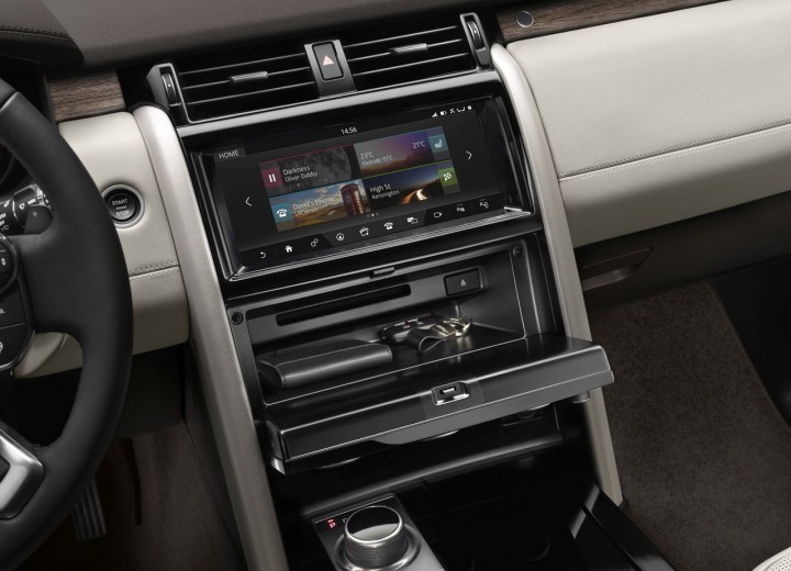 Technical specifications and characteristics for【Land Rover Discovery V】 - picture 9