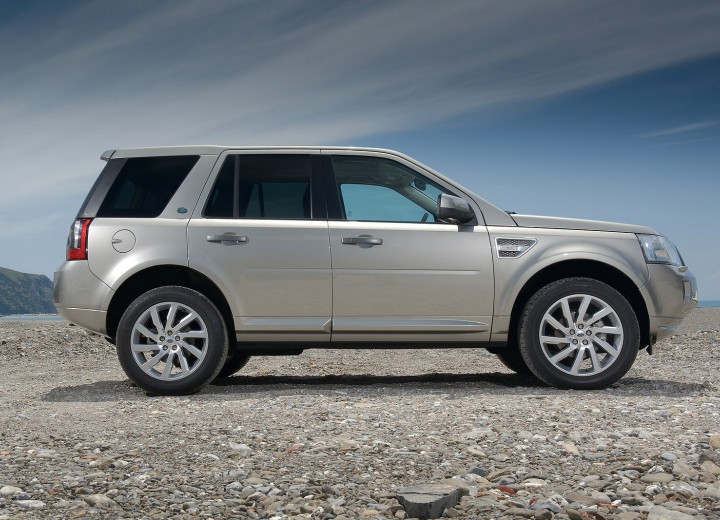 Technical specifications and characteristics for【Land Rover Freelander II Restyling】 - picture 5