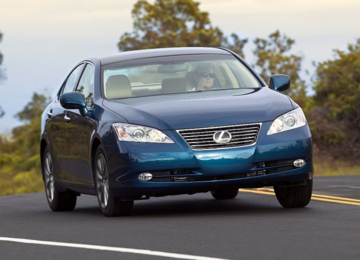 Caractéristiques techniques de Lexus ES V - picture 2