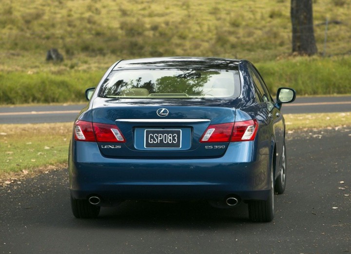 Caractéristiques techniques de Lexus ES V - picture 4