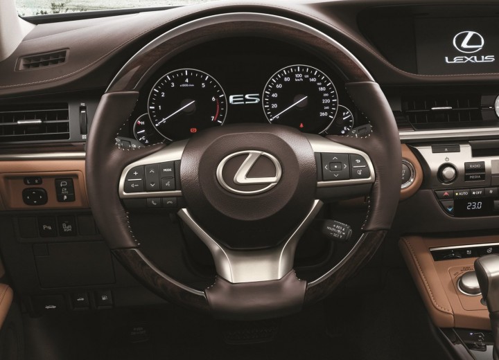 Caractéristiques techniques de Lexus ES VI Restyling - picture 8
