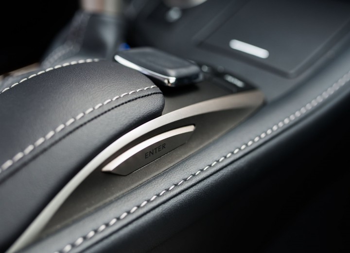 Caractéristiques techniques de Lexus ES VI Restyling - picture 11