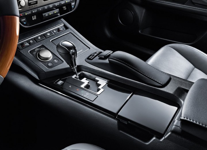 Technical specifications and characteristics for【Lexus ES VI】 - picture 11