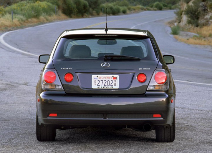 Technical specifications and characteristics for【Lexus IS I Sportcross】 - picture 5