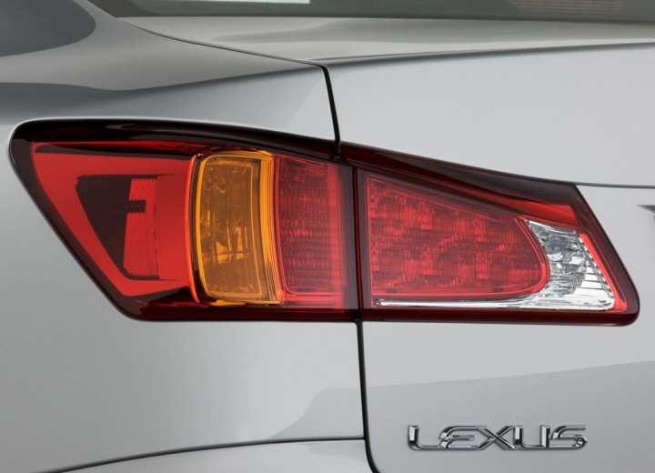 Technical specifications and characteristics for【Lexus IS II Restyling】 - picture 10