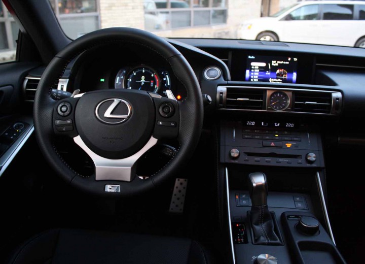 Caractéristiques techniques de Lexus IS III Restyling - picture 6