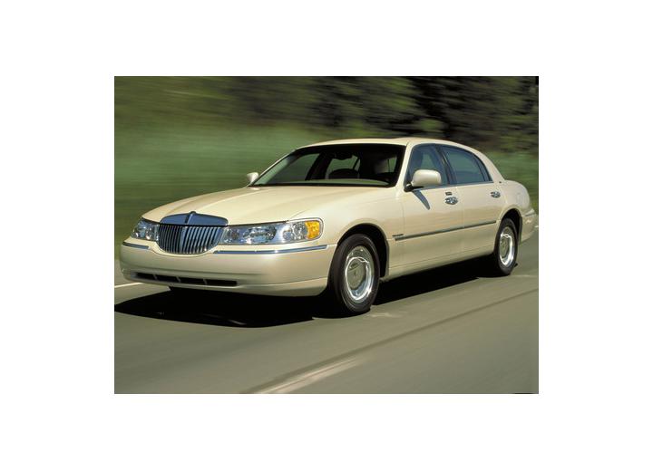 Technical specifications and characteristics for【Lincoln Town Car】 - picture 1