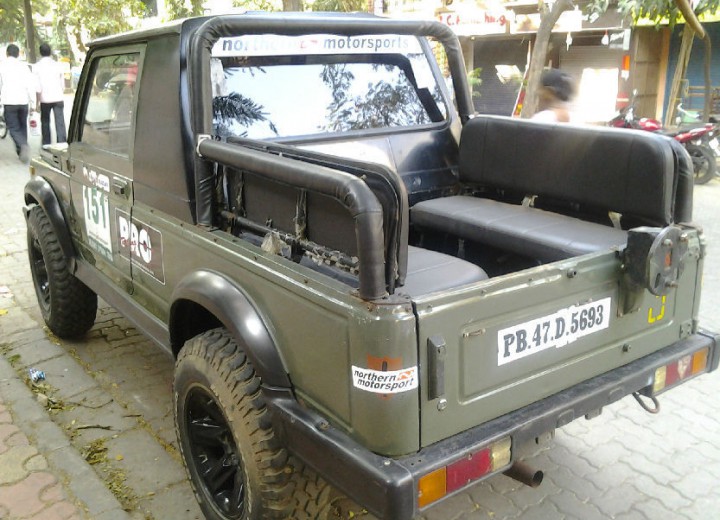 Caractéristiques techniques de Maruti Gypsy Cabrio - picture 4