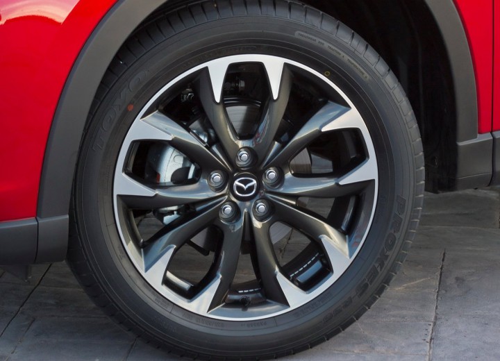 Technical specifications and characteristics for【Mazda CX-5 Restyling】 - picture 8