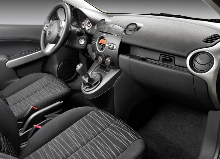 Caratteristiche tecniche di Mazda Demio III (DE) - picture 7