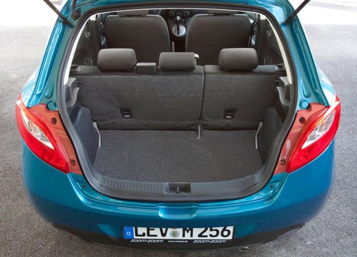 Технические характеристики о Mazda Mazda 2 II (DE2) Restyling - picture 10