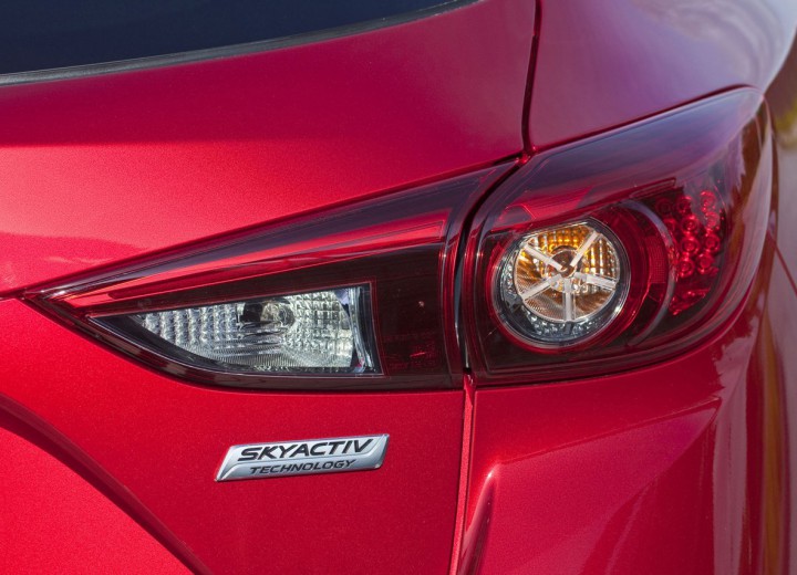 Technical specifications and characteristics for【Mazda Mazda 3 III Hatchback】 - picture 13