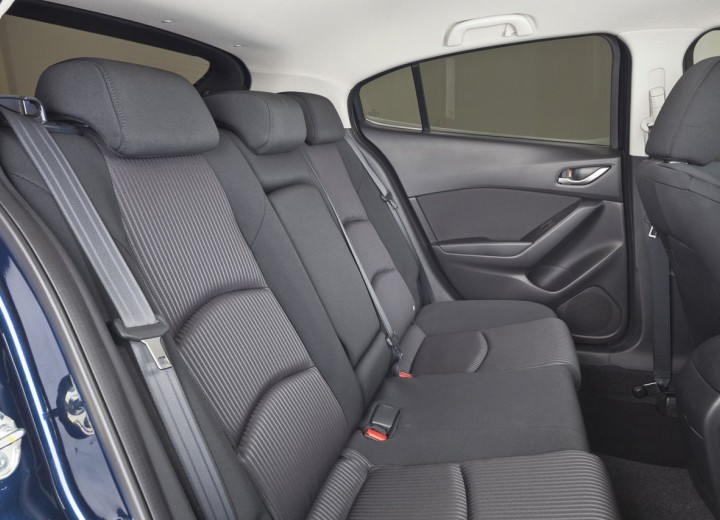 Technical specifications and characteristics for【Mazda Mazda 3 III Hatchback】 - picture 9