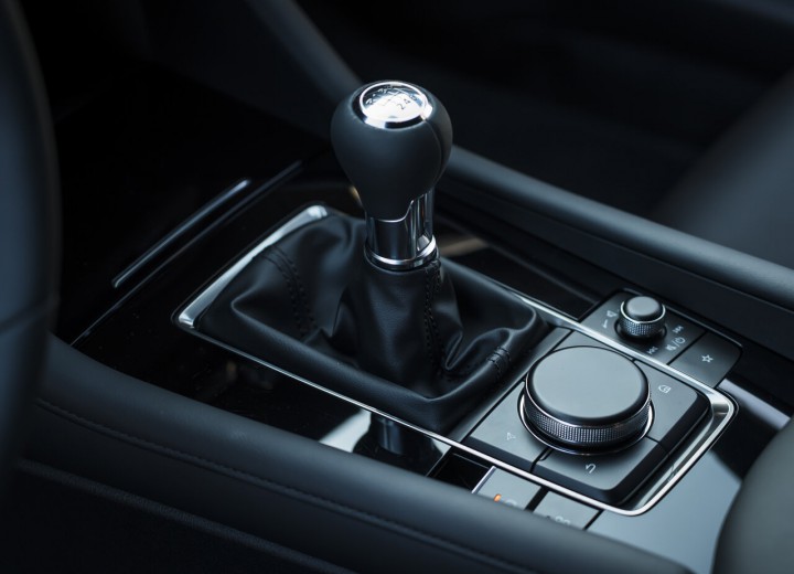 Технические характеристики о Mazda Mazda 3 IV (BP) Hatchback - picture 11