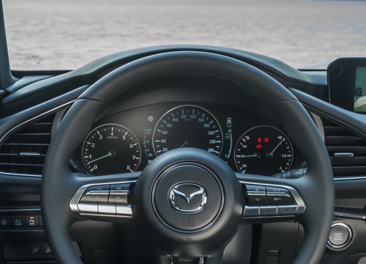 Технические характеристики о Mazda Mazda 3 IV (BP) Hatchback - picture 9