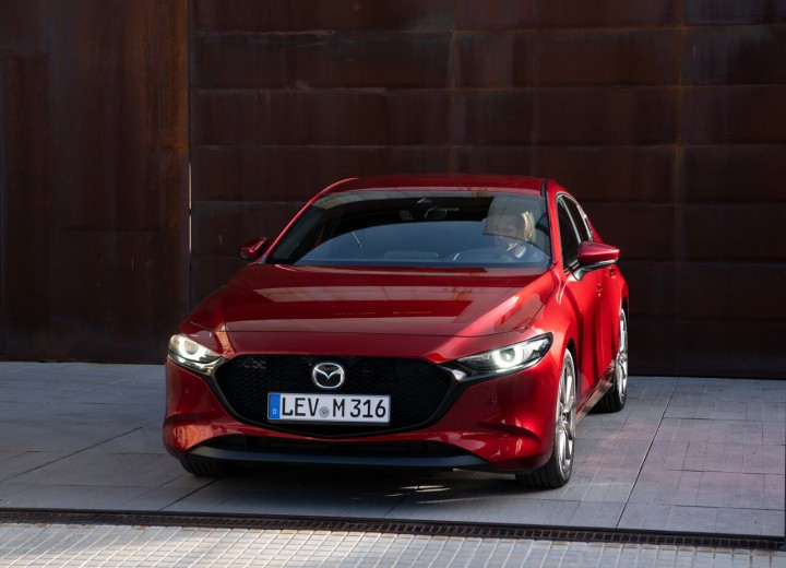 Технические характеристики о Mazda Mazda 3 IV (BP) Hatchback - picture 2
