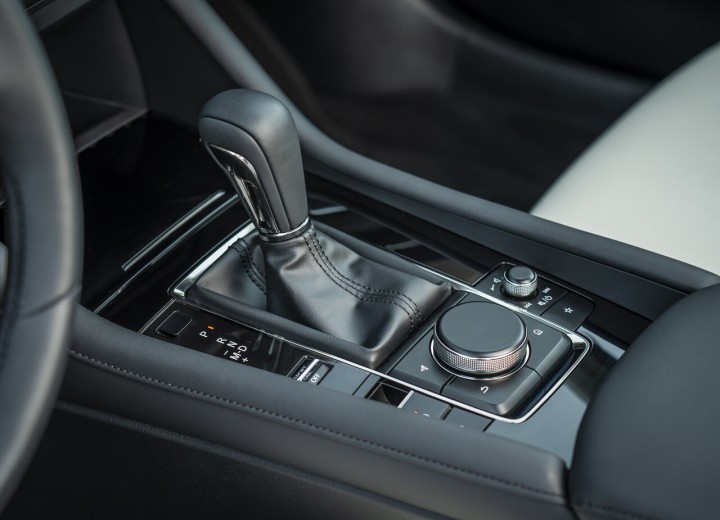 Технические характеристики о Mazda Mazda 3 IV (BP) Sedan - picture 9