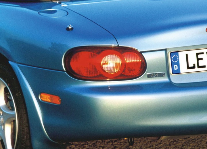 Technische Daten und Spezifikationen für Mazda Mx-5 II (NB) Restyling - picture 12