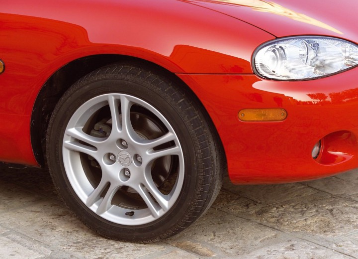 Technische Daten und Spezifikationen für Mazda Mx-5 II (NB) Restyling - picture 11