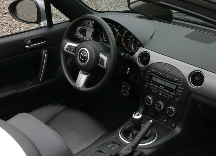 Technische Daten und Spezifikationen für Mazda Mx-5 III Restyling - picture 7