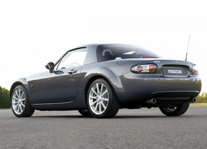 Technical specifications and characteristics for【Mazda Mx-5 (III)】 - picture 7